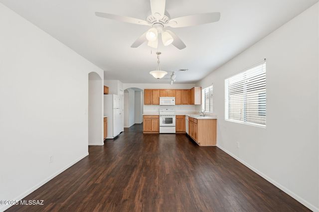 6939 S Creek Run Avenue, Tucson, AZ 85756