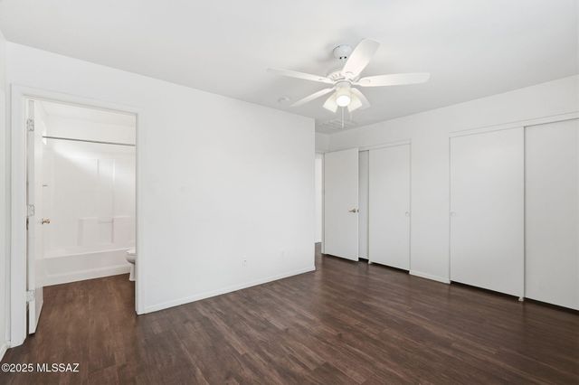 6939 S Creek Run Avenue, Tucson, AZ 85756