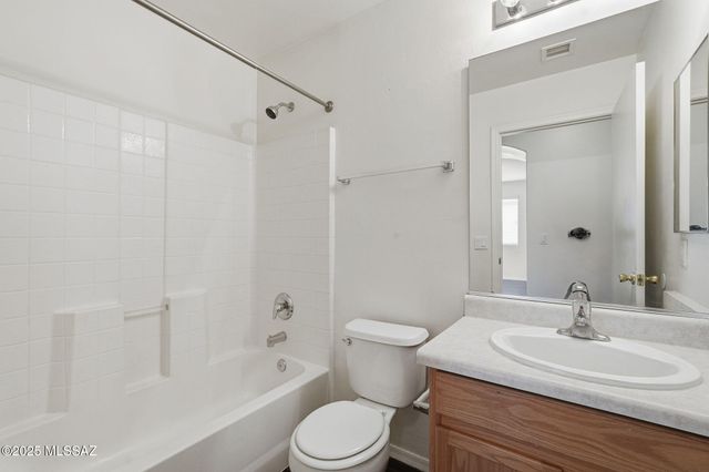 6939 S Creek Run Avenue, Tucson, AZ 85756