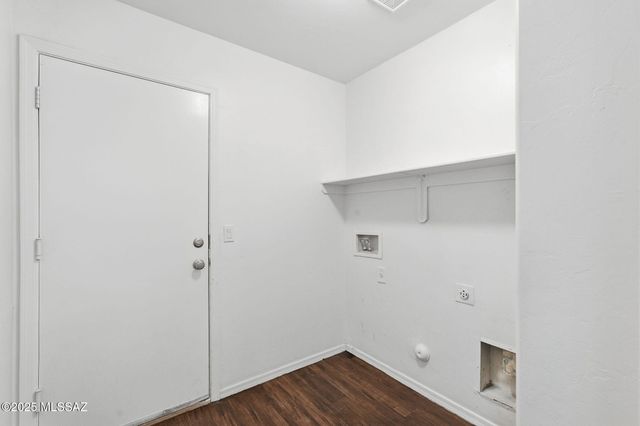 6939 S Creek Run Avenue, Tucson, AZ 85756