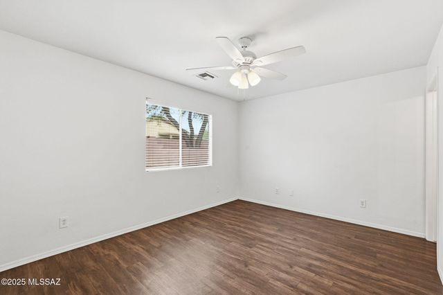 6939 S Creek Run Avenue, Tucson, AZ 85756