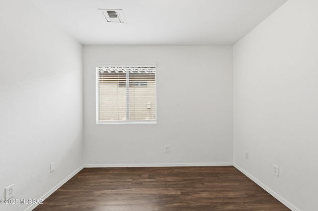 6939 S Creek Run Avenue, Tucson, AZ 85756