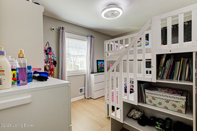 5705 Tarragon Ct, Louisville, KY 40219