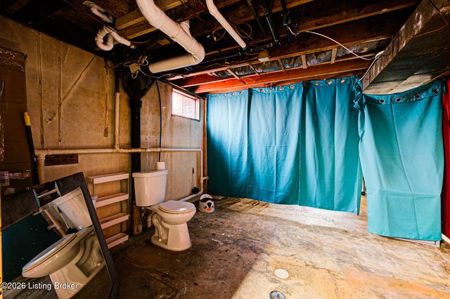 5705 Tarragon Ct, Louisville, KY 40219