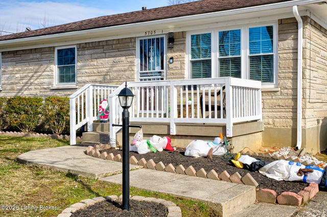 5705 Tarragon Ct, Louisville, KY 40219