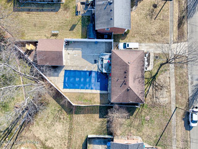 5705 Tarragon Ct, Louisville, KY 40219