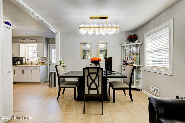 5705 Tarragon Ct, Louisville, KY 40219