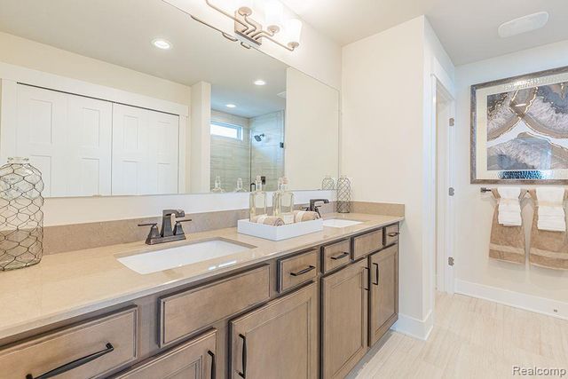 17415 Sara Drive, Macomb Township, MI 48042