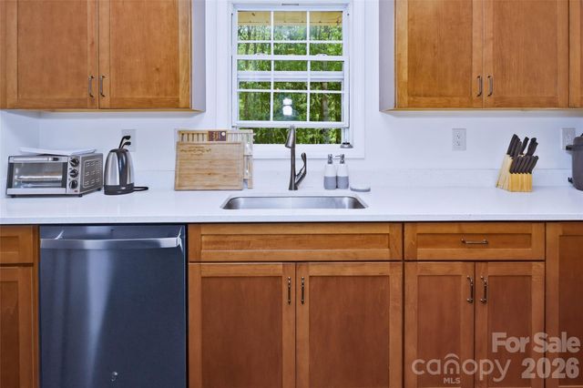 115 Field Sparrow Lane, Hendersonville, NC 28792