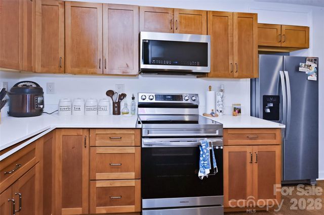 115 Field Sparrow Lane, Hendersonville, NC 28792