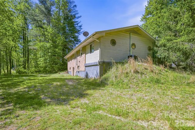 115 Field Sparrow Lane, Hendersonville, NC 28792