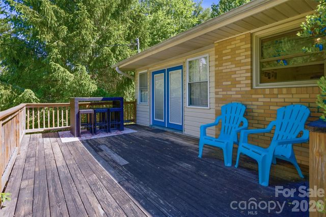 115 Field Sparrow Lane, Hendersonville, NC 28792