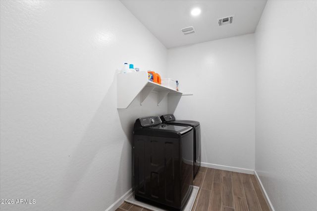 13179 W REDSTONE Drive, Peoria, AZ 85383