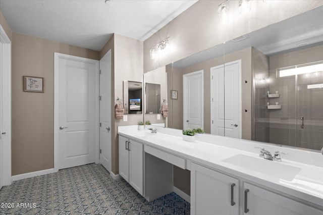 13179 W REDSTONE Drive, Peoria, AZ 85383