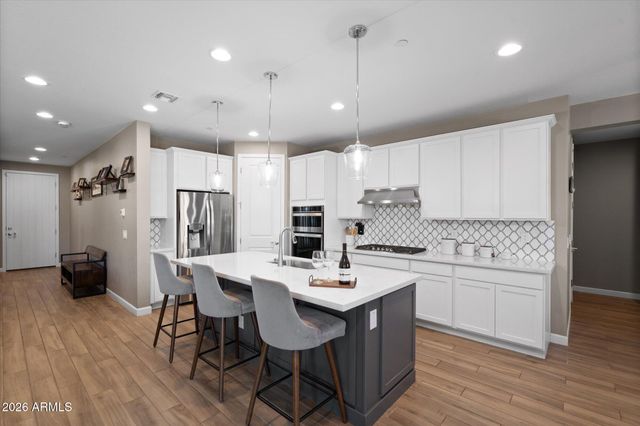 13179 W REDSTONE Drive, Peoria, AZ 85383
