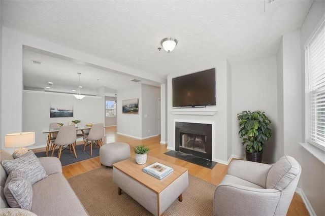 142 Weatherstone Square Drive, Woodstock, GA 30188