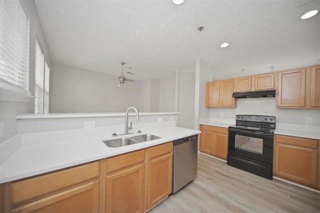 142 Weatherstone Square Drive, Woodstock, GA 30188