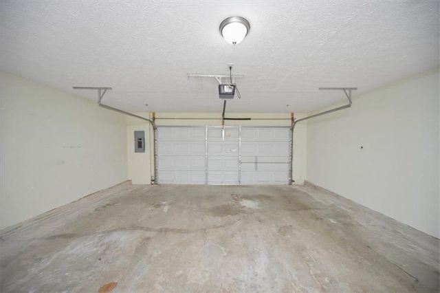 142 Weatherstone Square Drive, Woodstock, GA 30188