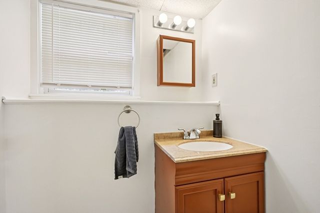 177 High St, Norwell, MA 02061