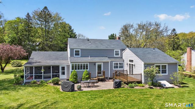 28 Deepwood Road, Simsbury, CT 06070