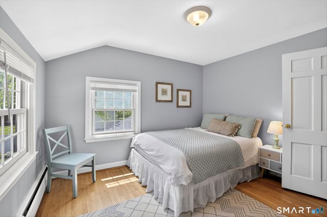 28 Deepwood Road, Simsbury, CT 06070