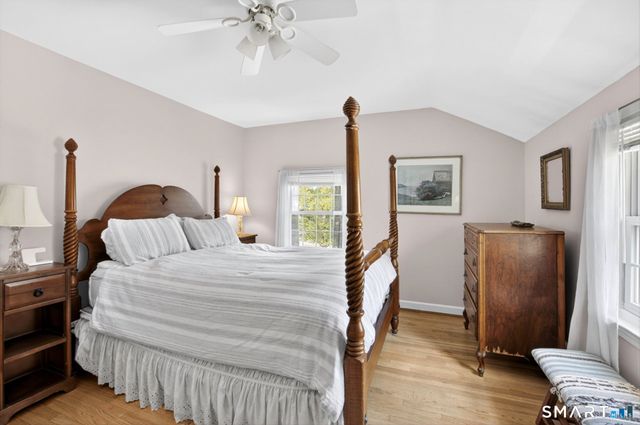 28 Deepwood Road, Simsbury, CT 06070