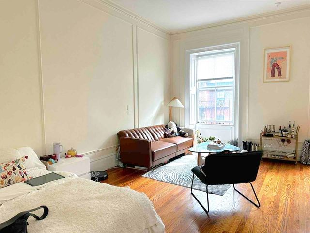 107 Beacon 6, Boston, MA 02116