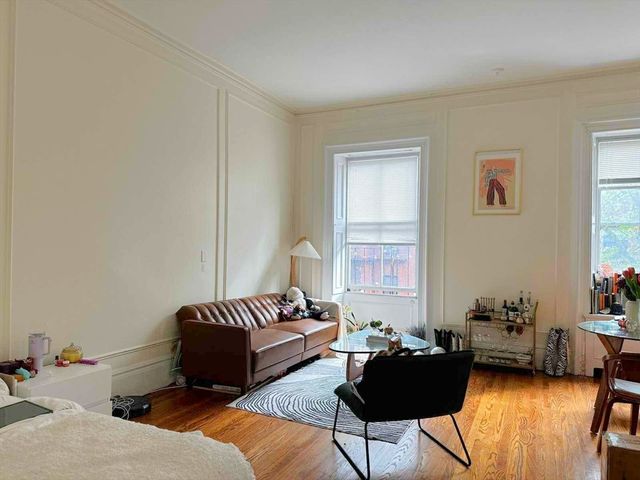107 Beacon 6, Boston, MA 02116