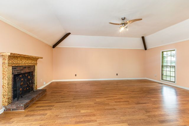 408 Shawnee Dr, Columbia, TN 38401