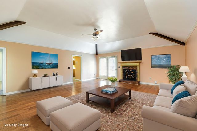 408 Shawnee Dr, Columbia, TN 38401