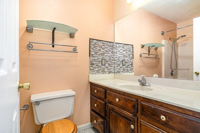 408 Shawnee Dr, Columbia, TN 38401