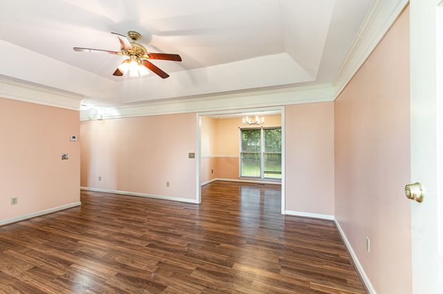 408 Shawnee Dr, Columbia, TN 38401