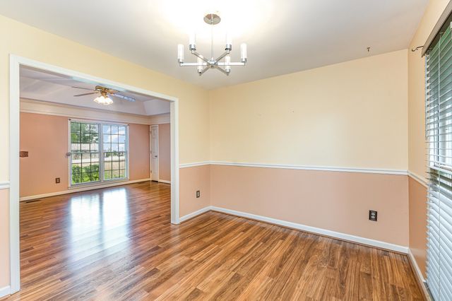 408 Shawnee Dr, Columbia, TN 38401