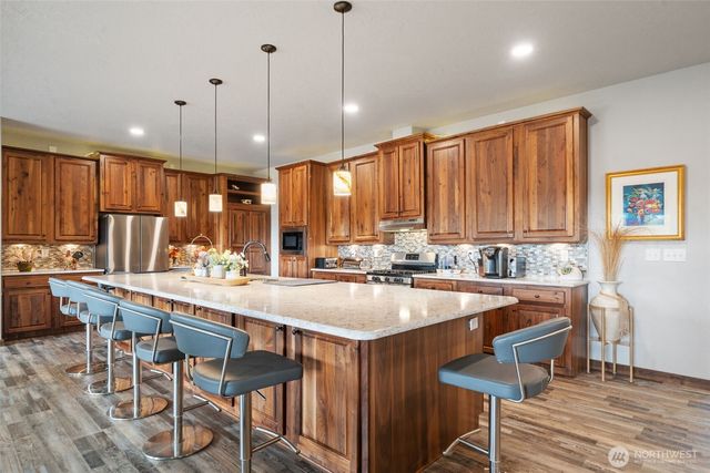 437 NW Equestrian Drive, Poulsbo, WA 98370