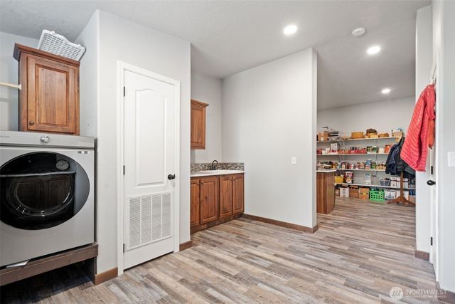 437 NW Equestrian Drive, Poulsbo, WA 98370