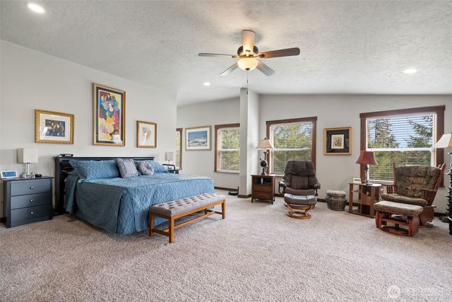 437 NW Equestrian Drive, Poulsbo, WA 98370