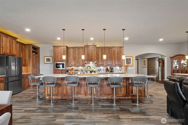 437 NW Equestrian Drive, Poulsbo, WA 98370