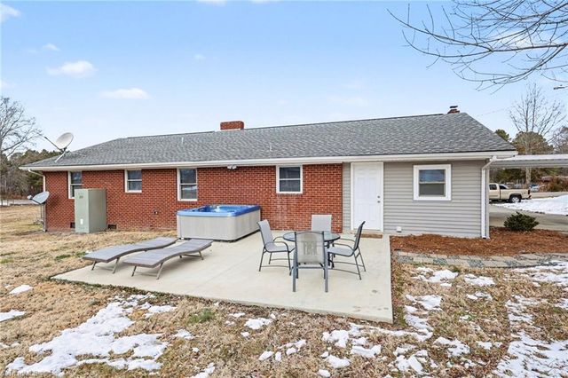 3379 W 3rd Street, Staley, NC 27355