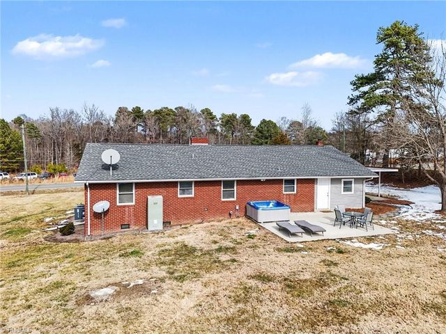 3379 W 3rd Street, Staley, NC 27355