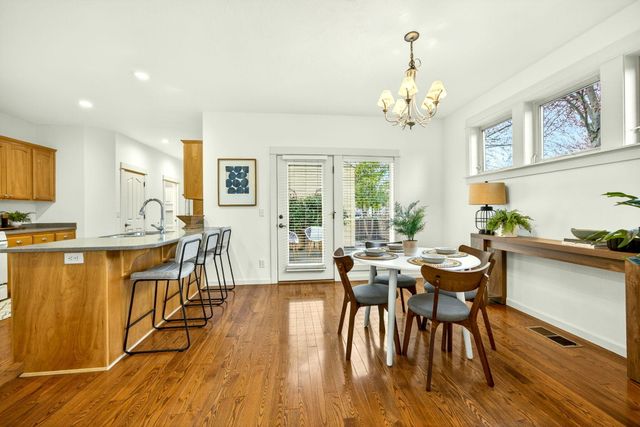 557 N Mountain Avenue, Ashland, OR 97520