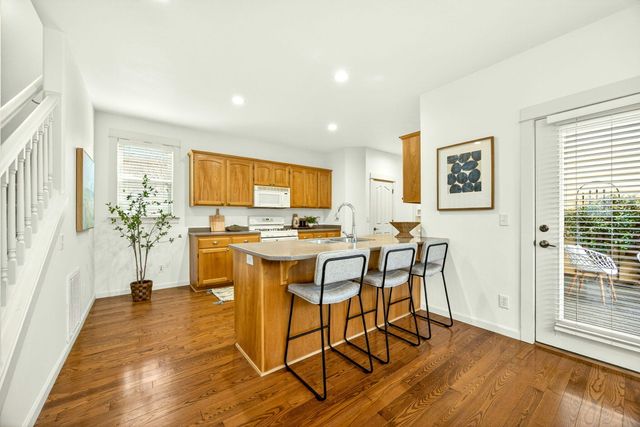 557 N Mountain Avenue, Ashland, OR 97520