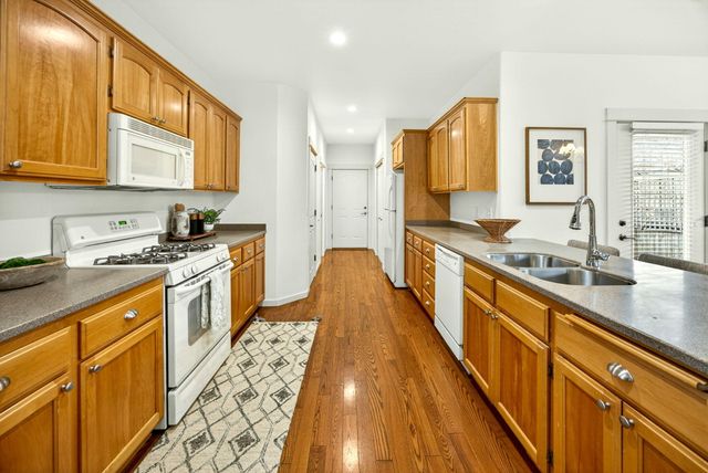 557 N Mountain Avenue, Ashland, OR 97520