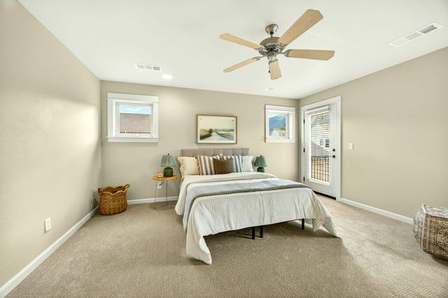 557 N Mountain Avenue, Ashland, OR 97520