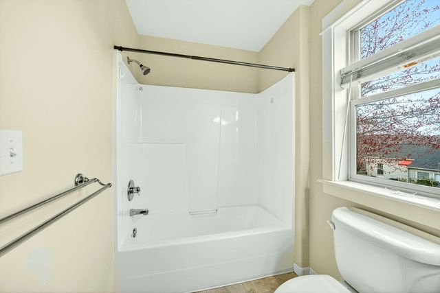 557 N Mountain Avenue, Ashland, OR 97520