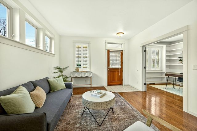 557 N Mountain Avenue, Ashland, OR 97520