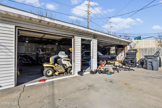 1806 Jermain Drive, Toledo, OH 43606