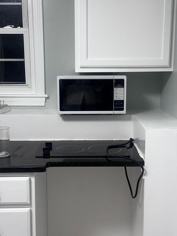 18 Spring Valley Rd 1, Burlington, MA 01803