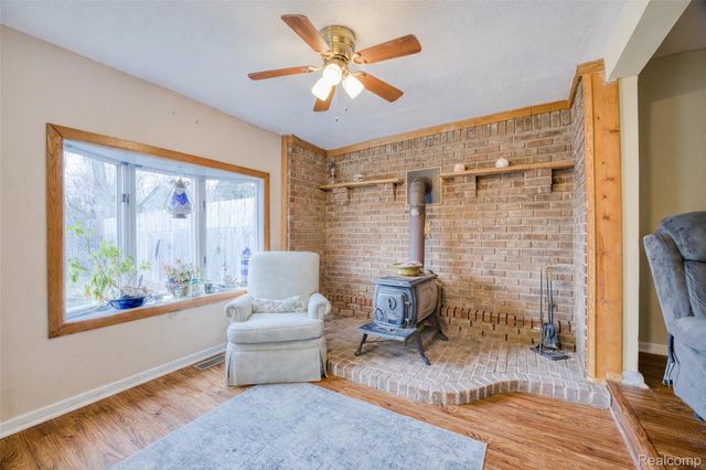 11388 Sunset Boulevard, Putnam Township, MI 48169