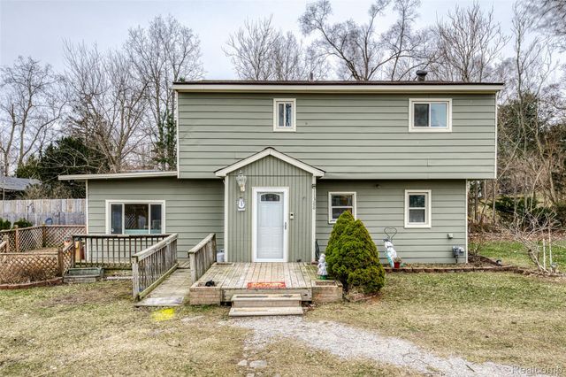 11388 Sunset Boulevard, Putnam Township, MI 48169
