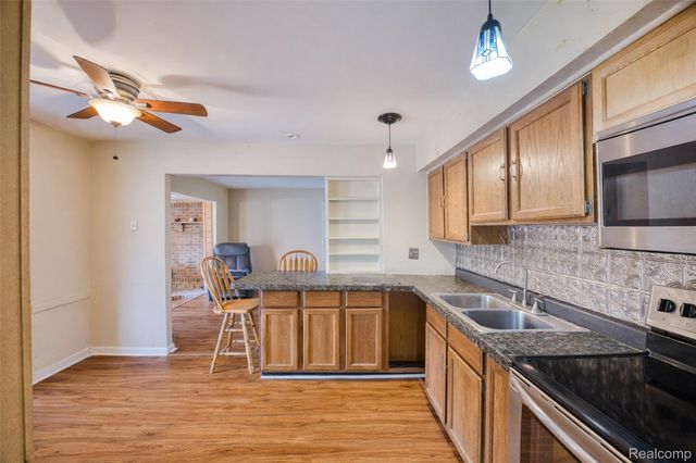 11388 Sunset Boulevard, Putnam Township, MI 48169